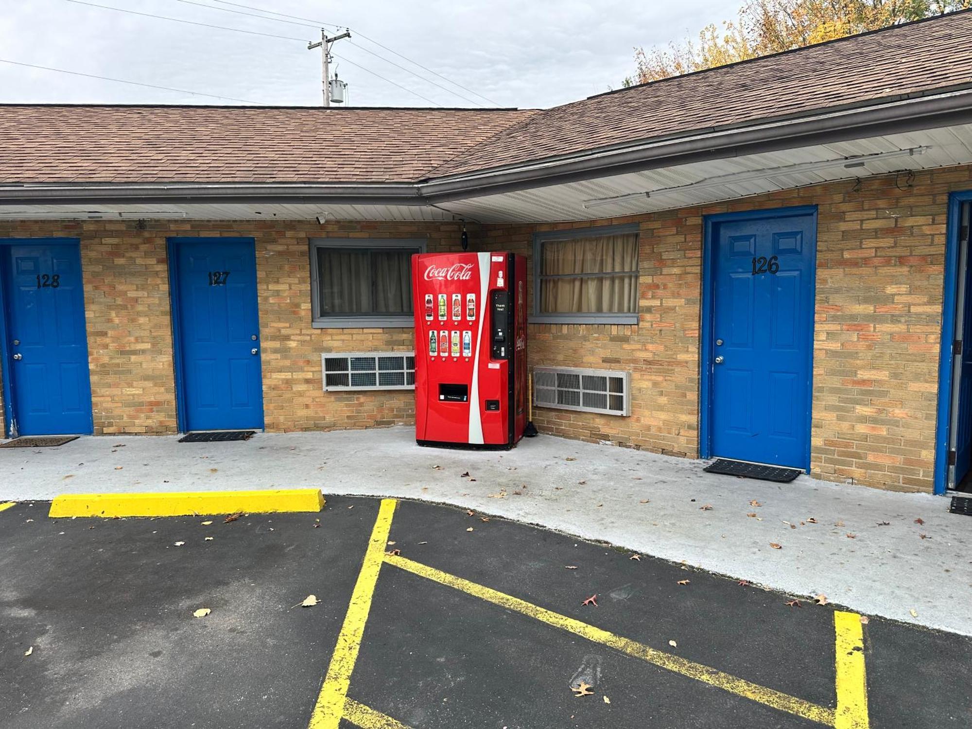 Westgate Manor Motel Austintown & Youngstown Ohio Exterior foto